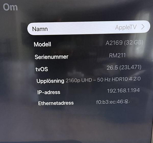 Jag kan ta reda på min Apple TV modell genom att använda funktionen OM i Apple TV meny