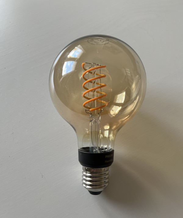 Philips Hue Filament lampa