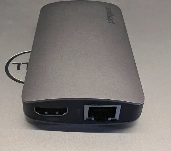 USB-C adapter för extra portar till bärbar dator