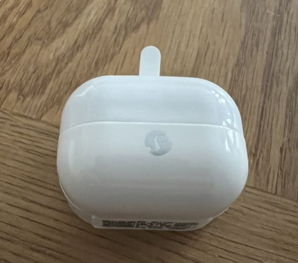 Bild på Shelly wave motion liggandes på bord